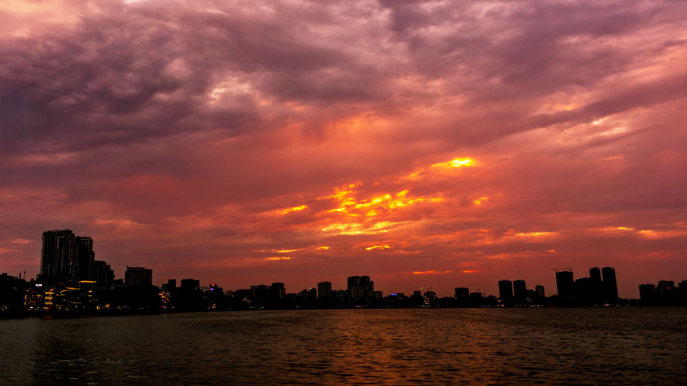 Vietnam 2 Ha Noi sunset