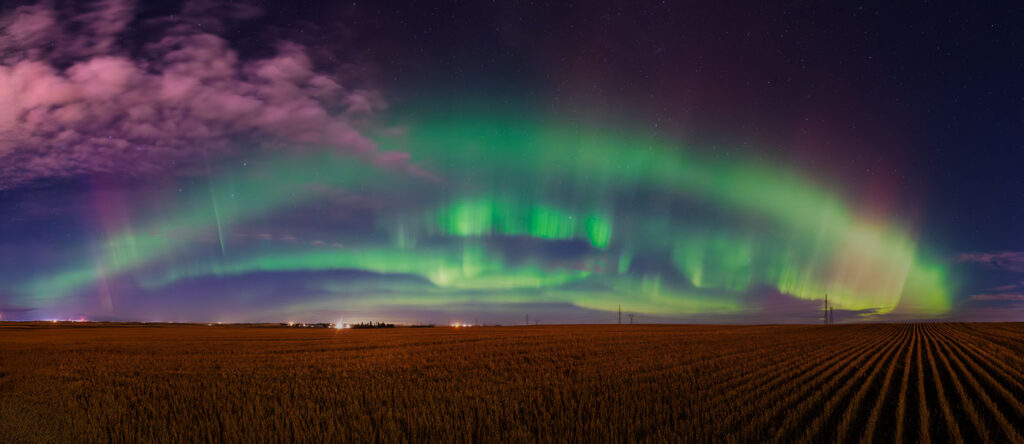 oct-1-airdrie-aurora-panoramic photo