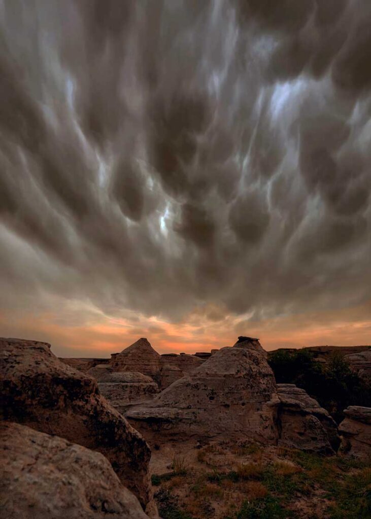 Mammatus stone