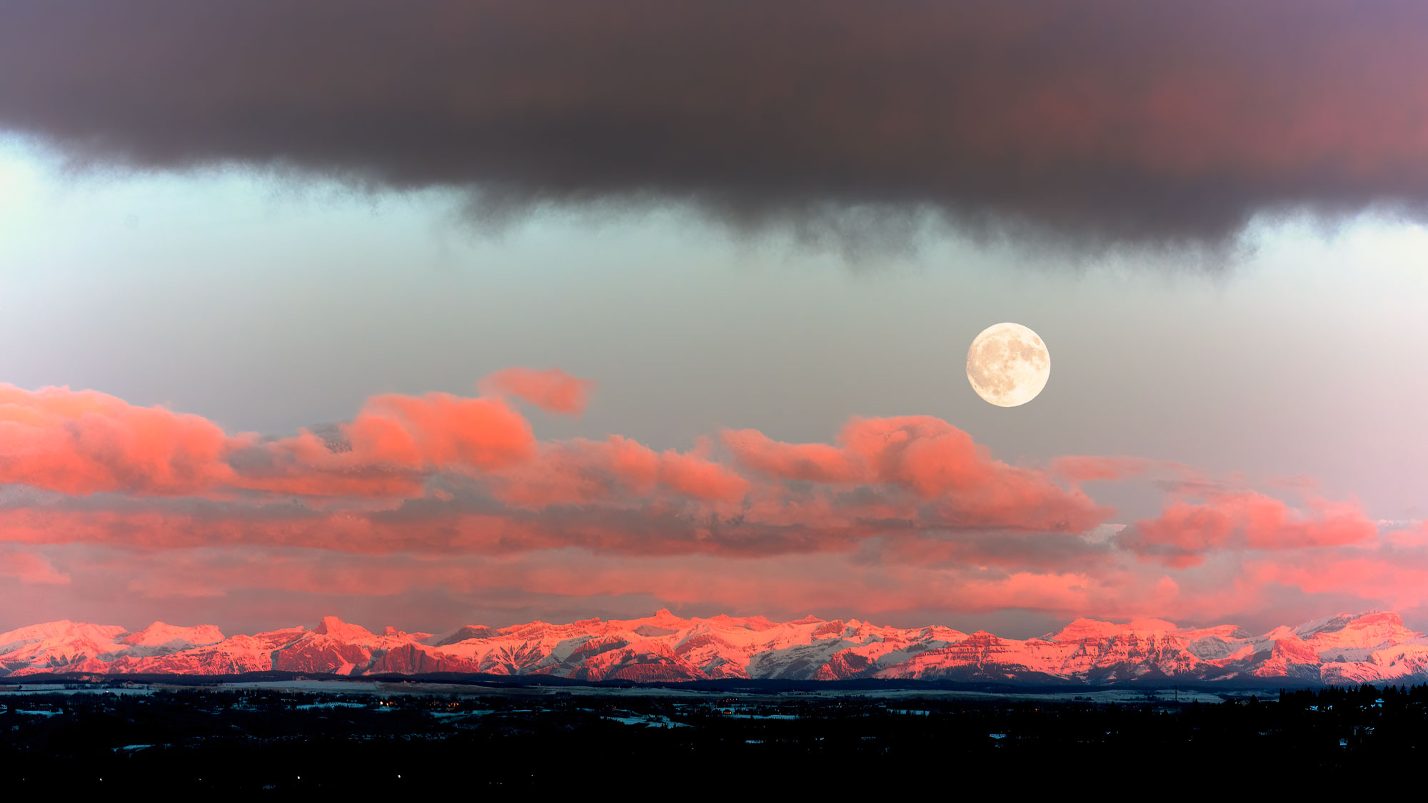 Moon set, sunrise, chinook arch